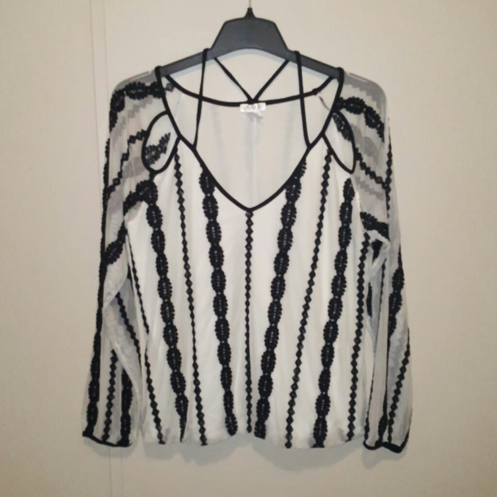 EUC Venus blouse size large